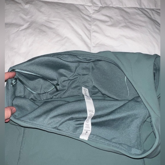 Lululemon Tank - Picture 4 of 5